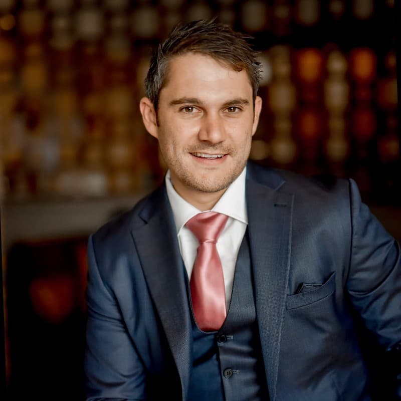De Wet Smit, Operations & partnerships