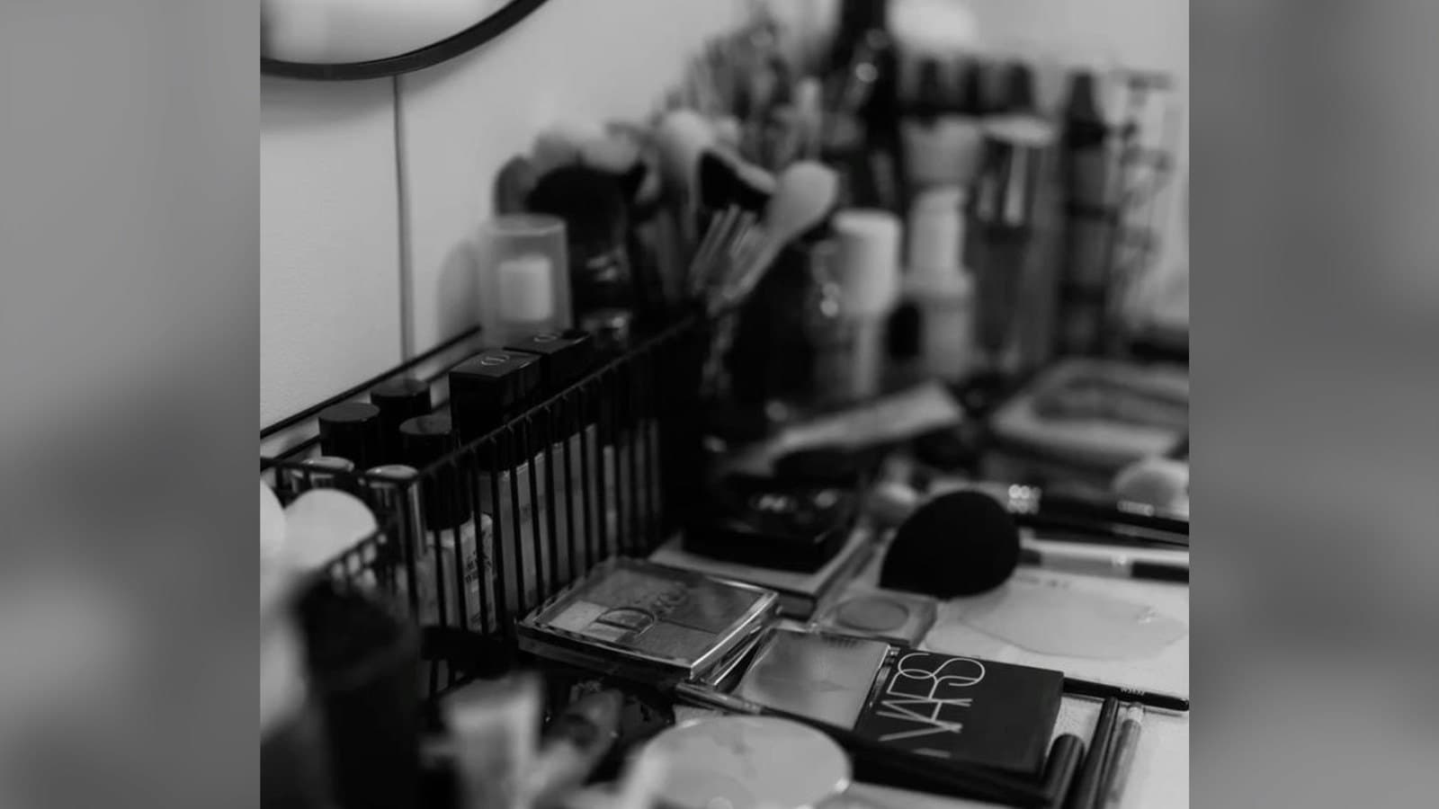 Make-up profile photo